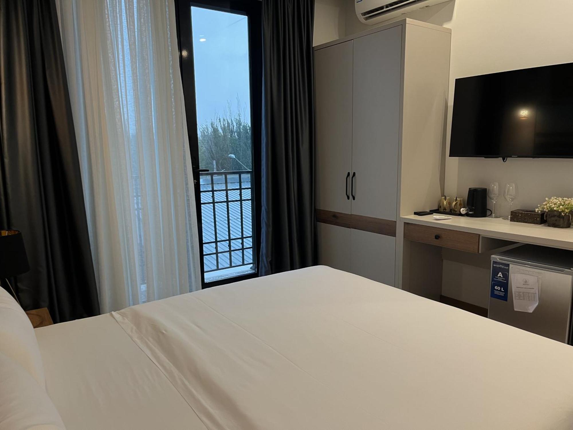 Botanic Boutique Hotel Bishkek Esterno foto