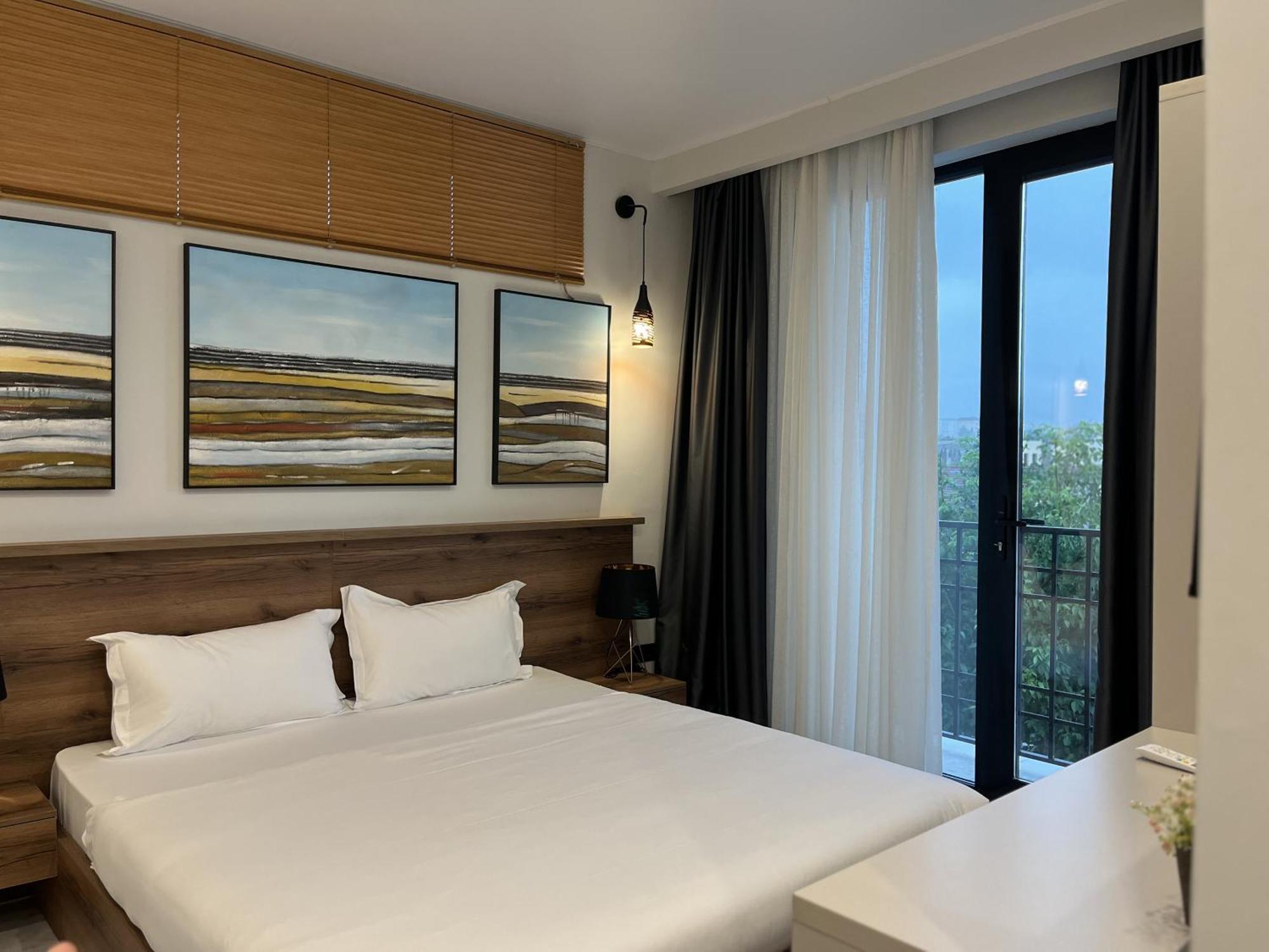 Botanic Boutique Hotel Bishkek Esterno foto